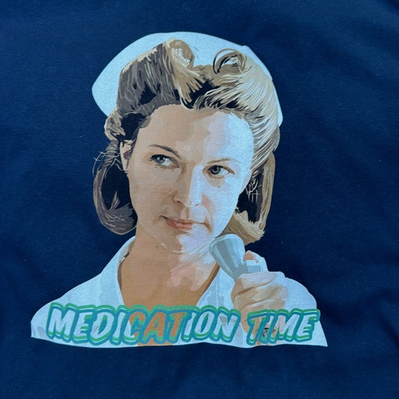 👩‍⚕️ NURSE RATCHED; “Medication Time” Men’s BNWOT Navy 100% Cotton Tee Sz. XL! - Picture 2 of 8
